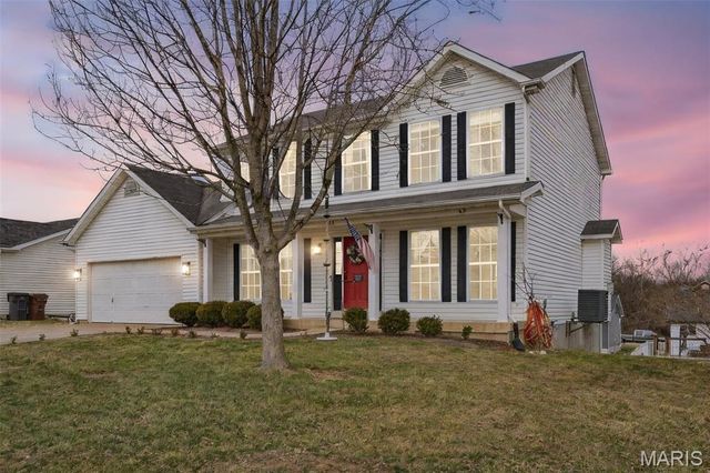 121 Majestic Lakes Boulevard, Moscow Mills, MO 63362