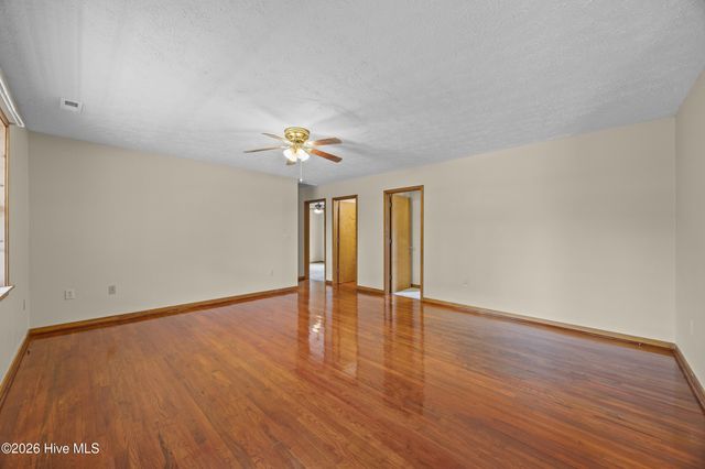 1951 E Boiling Spring Road, Southport, NC 28461