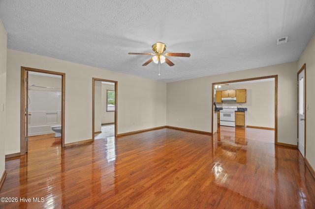 1951 E Boiling Spring Road, Southport, NC 28461