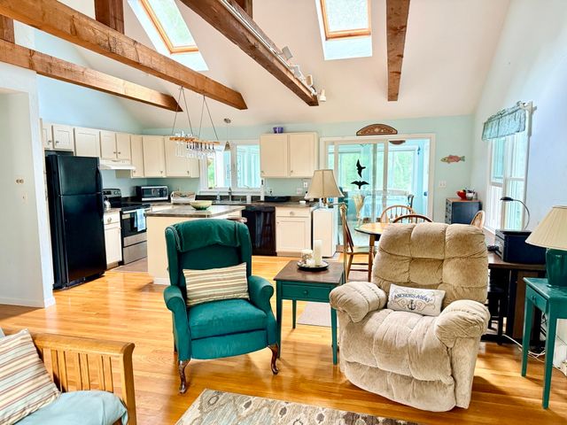220 North Main St, Yarmouth, MA 02664