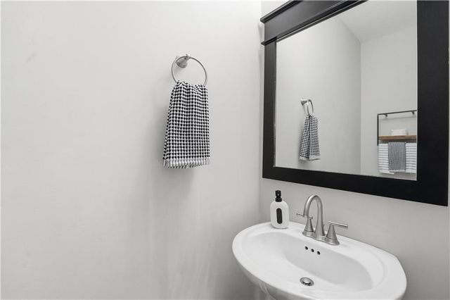 16936 W 163rd Terrace, Olathe, KS 66062