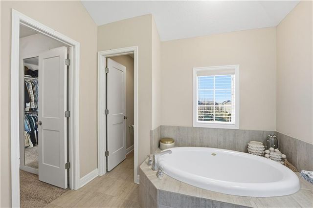 16936 W 163rd Terrace, Olathe, KS 66062