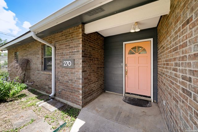 270 BRIARWOOD CIR, Bandera, TX 78003