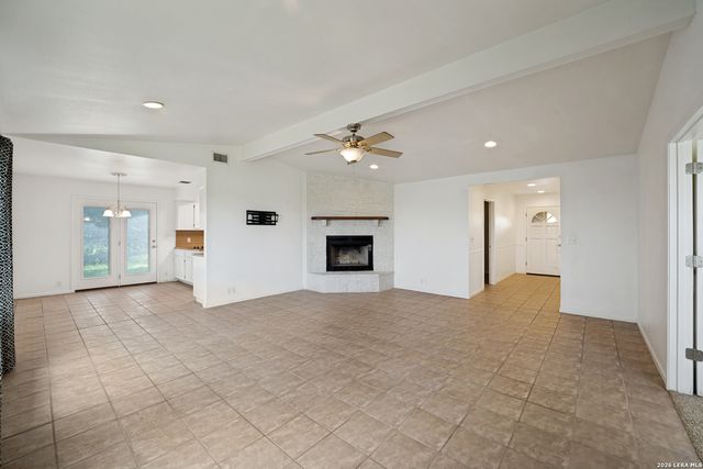270 BRIARWOOD CIR, Bandera, TX 78003