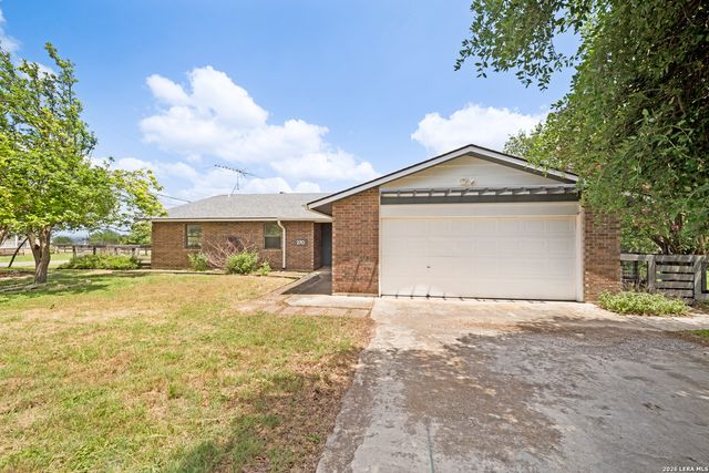 270 BRIARWOOD CIR, Bandera, TX 78003