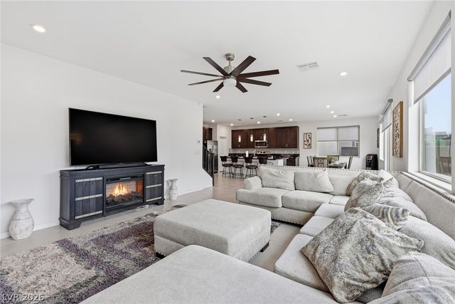 6934 Boulder View Street, North Las Vegas, NV 89084