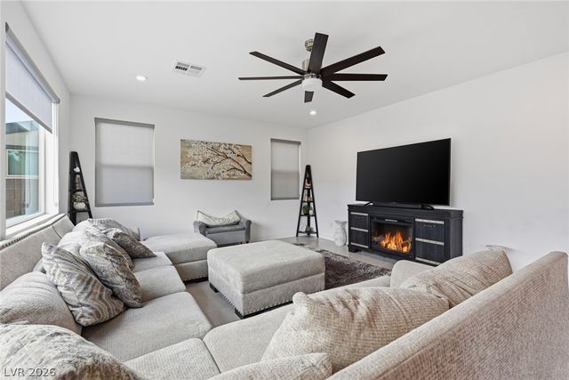 6934 Boulder View Street, North Las Vegas, NV 89084