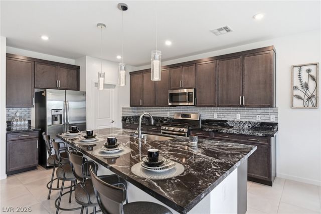 6934 Boulder View Street, North Las Vegas, NV 89084