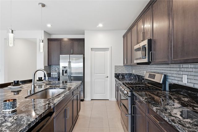 6934 Boulder View Street, North Las Vegas, NV 89084