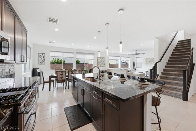6934 Boulder View Street, North Las Vegas, NV 89084