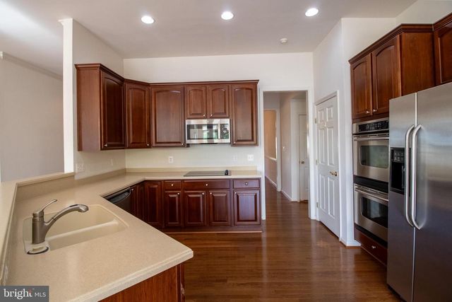 6708 STREAM VIEW LN, Warrenton, VA 20187