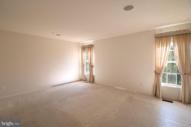 6708 STREAM VIEW LN, Warrenton, VA 20187