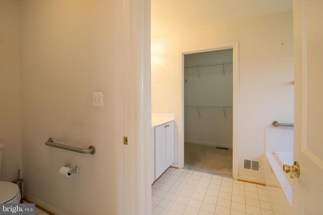 6708 STREAM VIEW LN, Warrenton, VA 20187