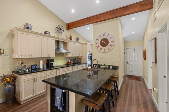 10301 Laurel Ct, Pembroke Pines, FL 33026