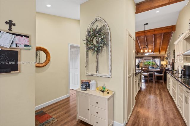 10301 Laurel Ct, Pembroke Pines, FL 33026