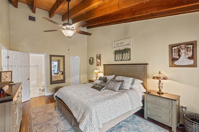 10301 Laurel Ct, Pembroke Pines, FL 33026