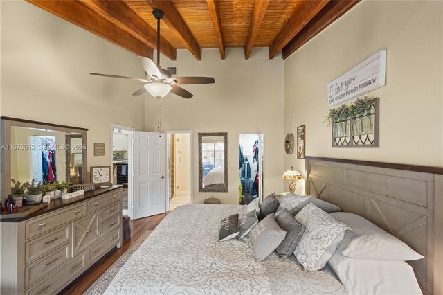 10301 Laurel Ct, Pembroke Pines, FL 33026