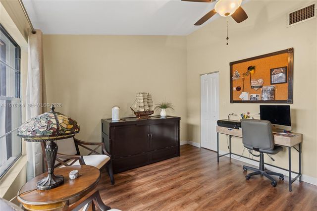 10301 Laurel Ct, Pembroke Pines, FL 33026