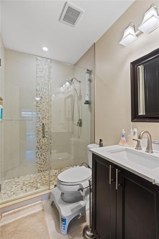 10301 Laurel Ct, Pembroke Pines, FL 33026