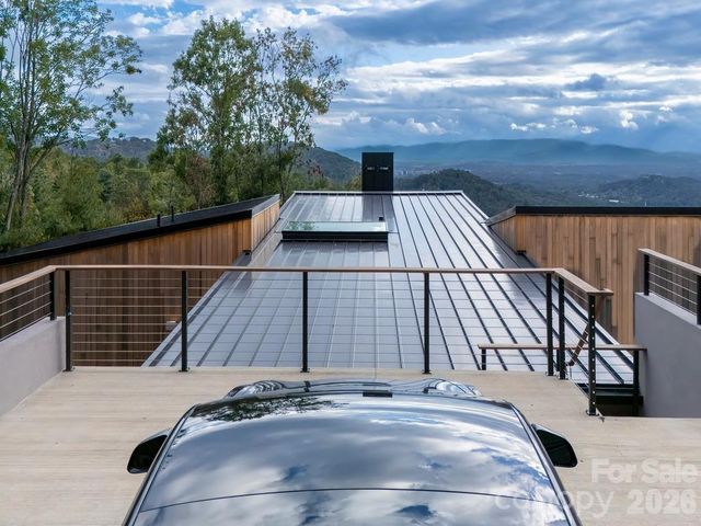 641 Elk Mountain Scenic Highway, Asheville, NC 28804