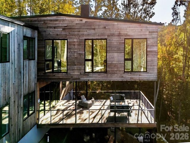 641 Elk Mountain Scenic Highway, Asheville, NC 28804
