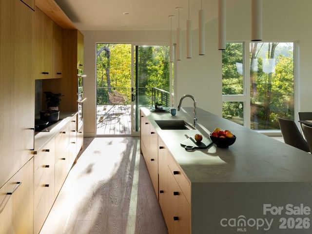 641 Elk Mountain Scenic Highway, Asheville, NC 28804