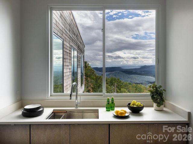 641 Elk Mountain Scenic Highway, Asheville, NC 28804