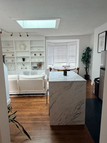 11 Cazenove 4, Boston, MA 02116