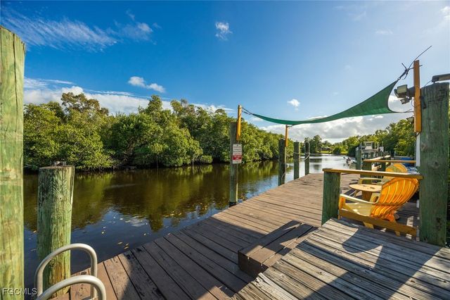 950 Moody RD 111, North Fort Myers, FL 33903