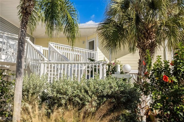 950 Moody RD 111, North Fort Myers, FL 33903