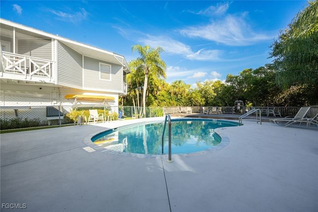 950 Moody RD 111, North Fort Myers, FL 33903