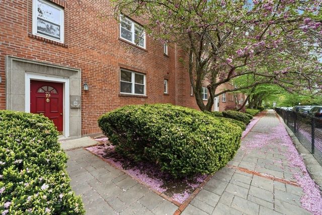 19 Alton Court 2, Brookline, MA 02446