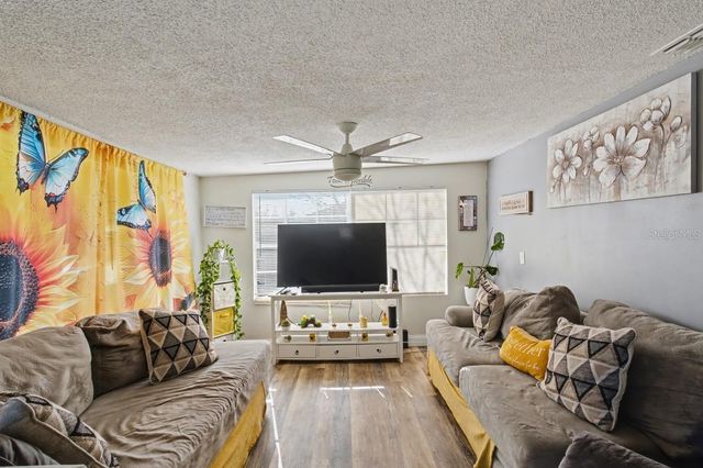 14211 SW 32ND TERRACE ROAD, Ocala, FL 34473