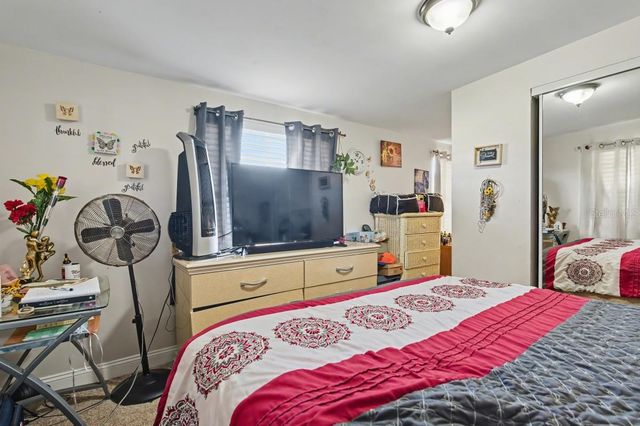 14211 SW 32ND TERRACE ROAD, Ocala, FL 34473