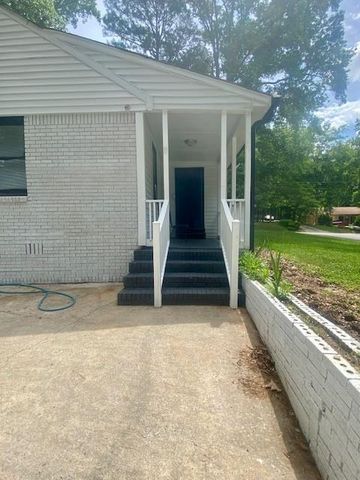 214 Pinewood Lane, Stockbridge, GA 30281