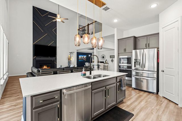 120 Ashleaf DR, Buda, TX 78610