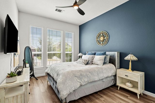 120 Ashleaf DR, Buda, TX 78610