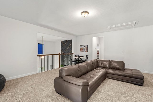 120 Ashleaf DR, Buda, TX 78610