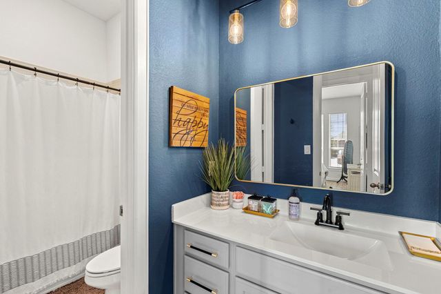 120 Ashleaf DR, Buda, TX 78610