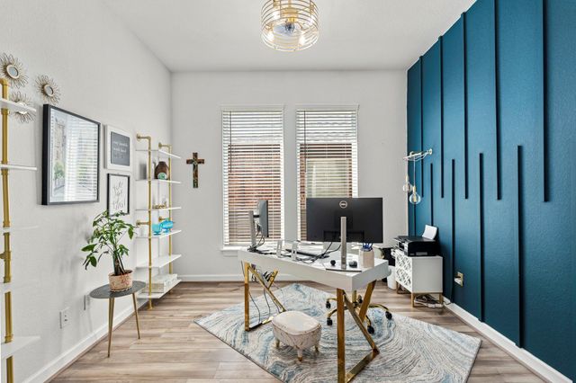 120 Ashleaf DR, Buda, TX 78610