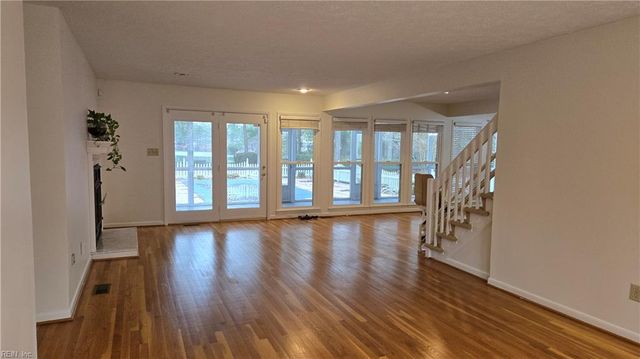 134 Winders LN, Yorktown, VA 23692