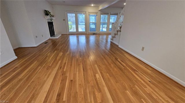 134 Winders LN, Yorktown, VA 23692