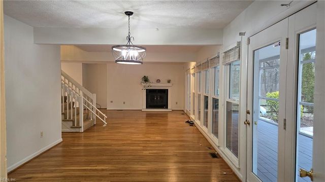 134 Winders LN, Yorktown, VA 23692