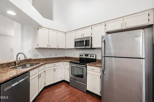 102 Glensford Way, Cary, NC 27513