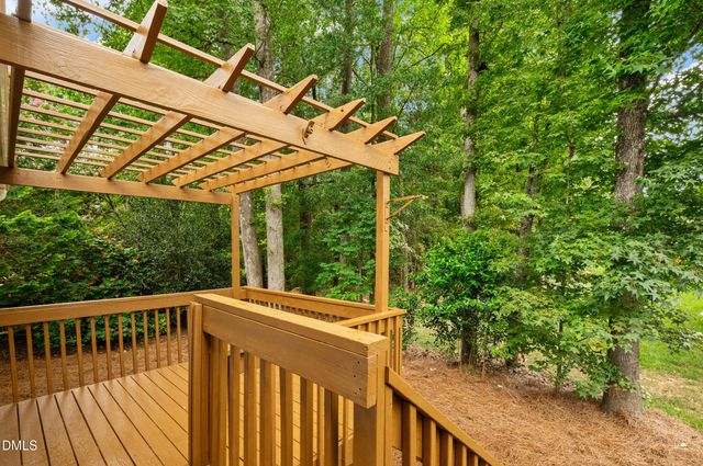 102 Glensford Way, Cary, NC 27513