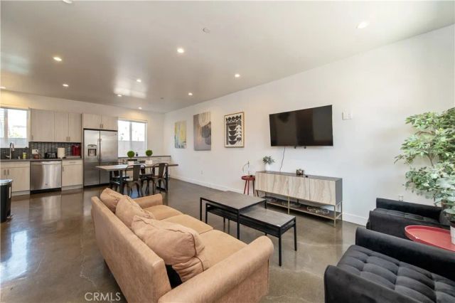 5336 Lemon Grove Avenue, Los Angeles, CA 90038