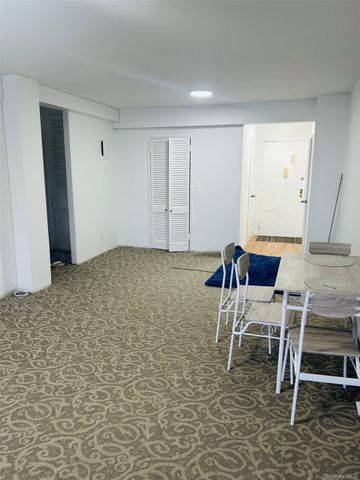 89-15 PARSONS Boulevard 10E, Jamaica Hills, NY 11432