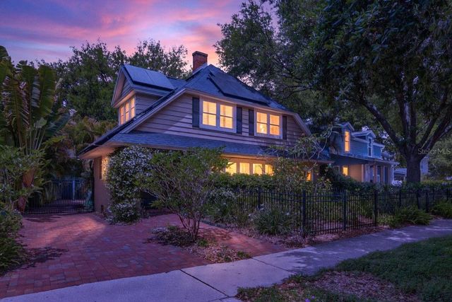 2318 WOODLAWN CIRCLE E, St Petersburg, FL 33704