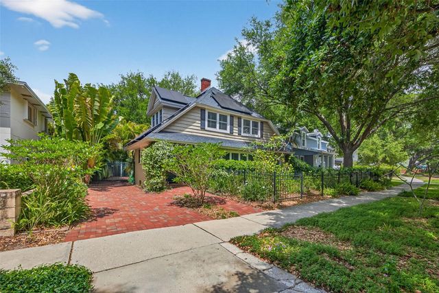 2318 WOODLAWN CIRCLE E, St Petersburg, FL 33704