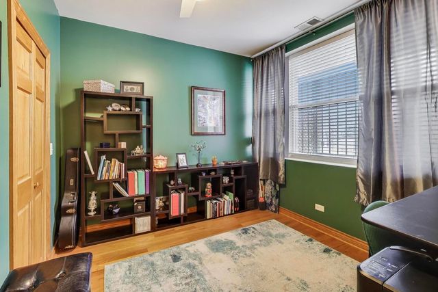 3951 W Waveland Avenue 2, Chicago, IL 60618